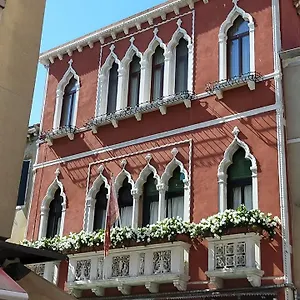 https://alla-torre-venice.hotelinveneto.com