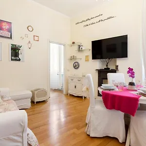 https://naviglio-pavese-cosy-apartment.it-lombardy.com