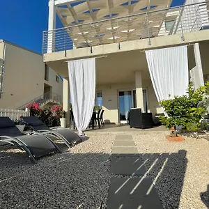 https://isola-rossa-beach-house.in-sardinia.net