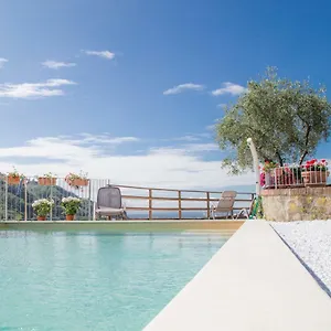 https://podere-scoglio-doro.it-tuscanyhotel.com